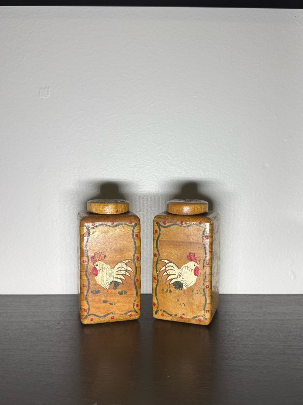 Vintage 1950s Wooden Hand Painted Rooster Salt & Pepper Shakers Woodpecker Wood